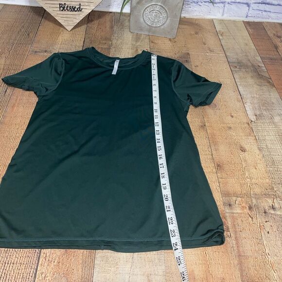 Fabletics Women's Pheonix Lite Short-Sleeve T-Shirt Hunter Green  Size M - Picture 6 of 12